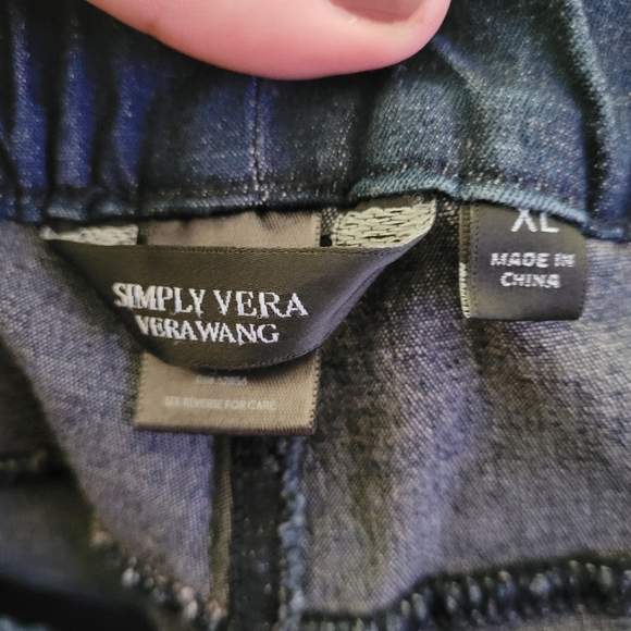 Simply Vera Vera Wang jeans size 16 - Picture 3 of 3